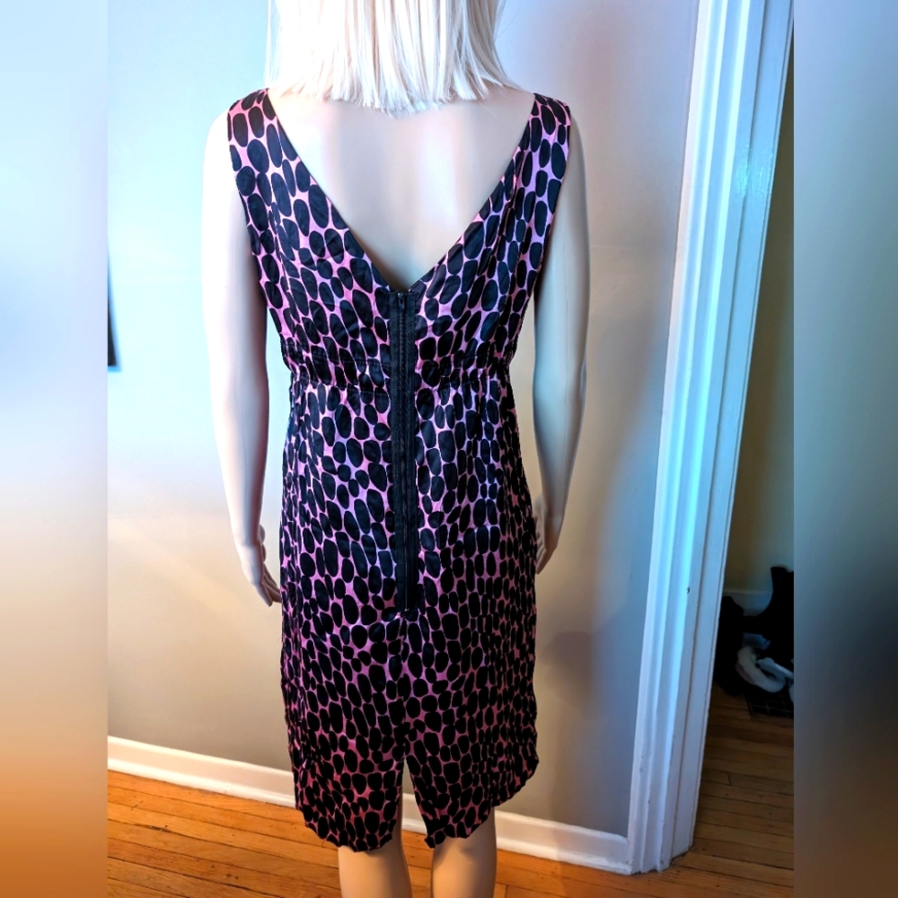 CITRINE 100% Silk V-neck Dress. Sleeveless.  Size 6. Fun polka dot print